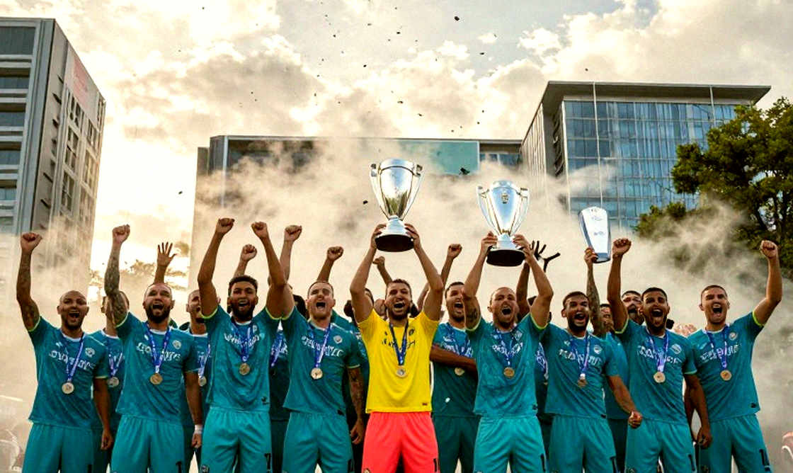 प्रमोशन लेजर और खाली पिच: ISL के दस साल का असली हिसाब